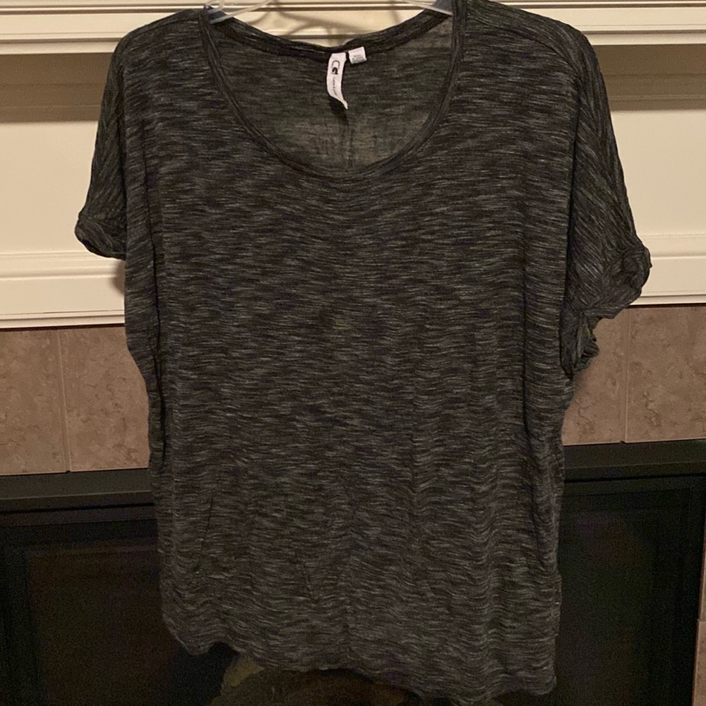 Women’s Cable & Gauge Short Sleeve Shirt. Size L.